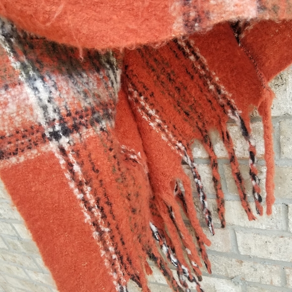 Orange Black White Soft Plaid Poncho Sweater Oklahoma State Cowboys Wrap OSFM - Picture 7 of 8